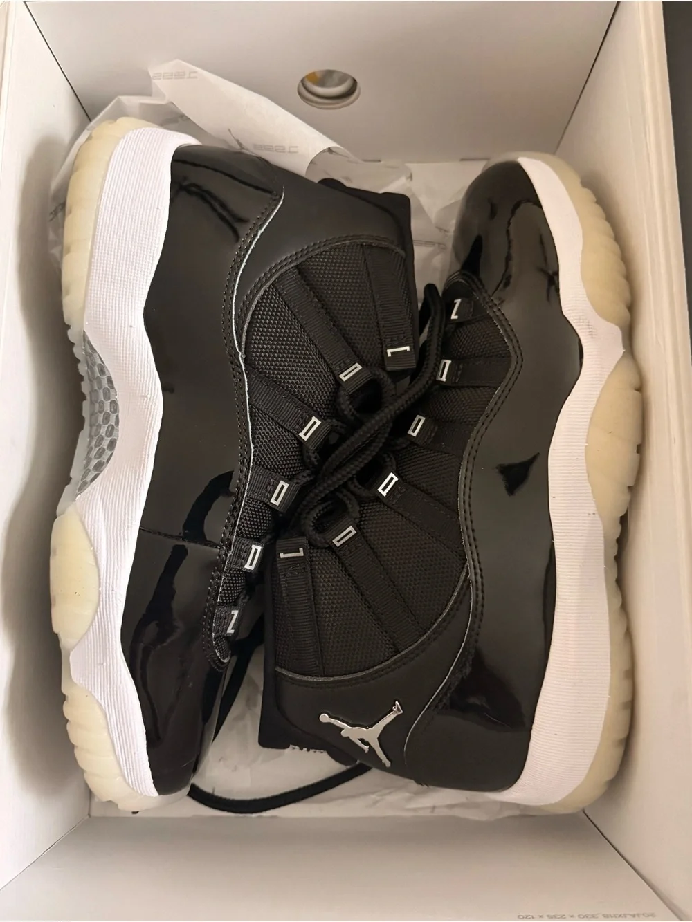 Jordan 11 Retro Woman  Black White Patent Leather High Top Sneakers